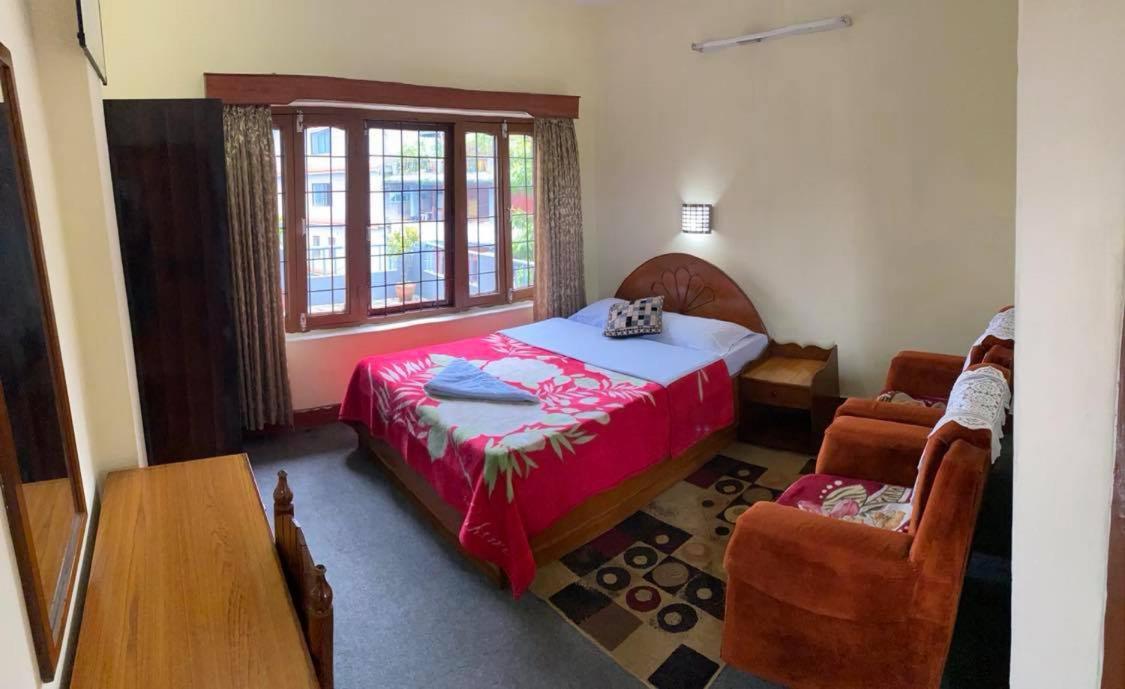 Hotel Blue Magnet Покхара Экстерьер фото