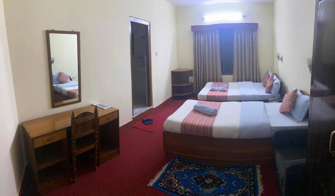 Hotel Blue Magnet Покхара Экстерьер фото
