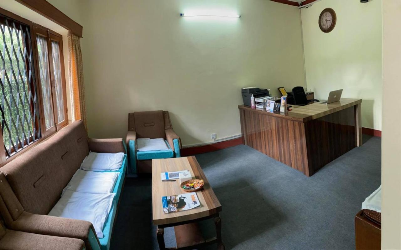 Hotel Blue Magnet Покхара Экстерьер фото