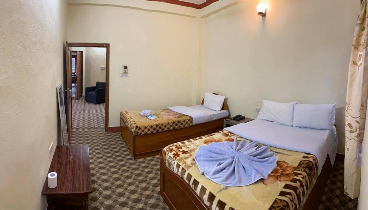Hotel Blue Magnet Покхара Экстерьер фото