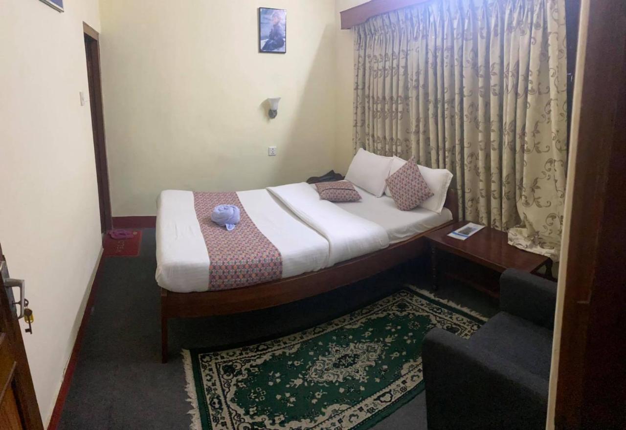 Hotel Blue Magnet Покхара Экстерьер фото